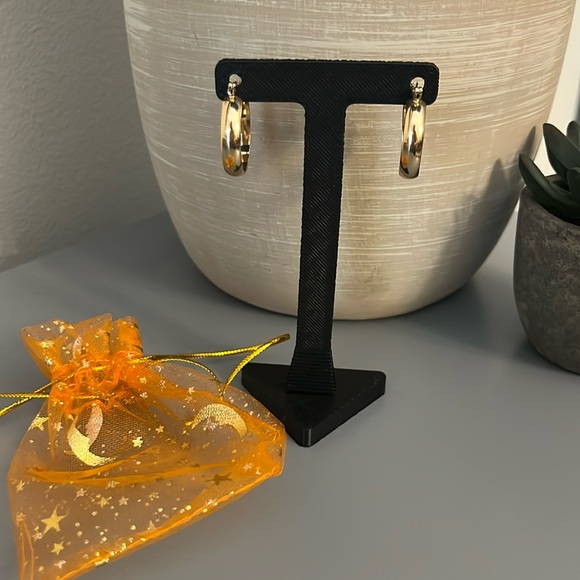 Source Unknown Jewelry - Gold Hoop Earrings with bag